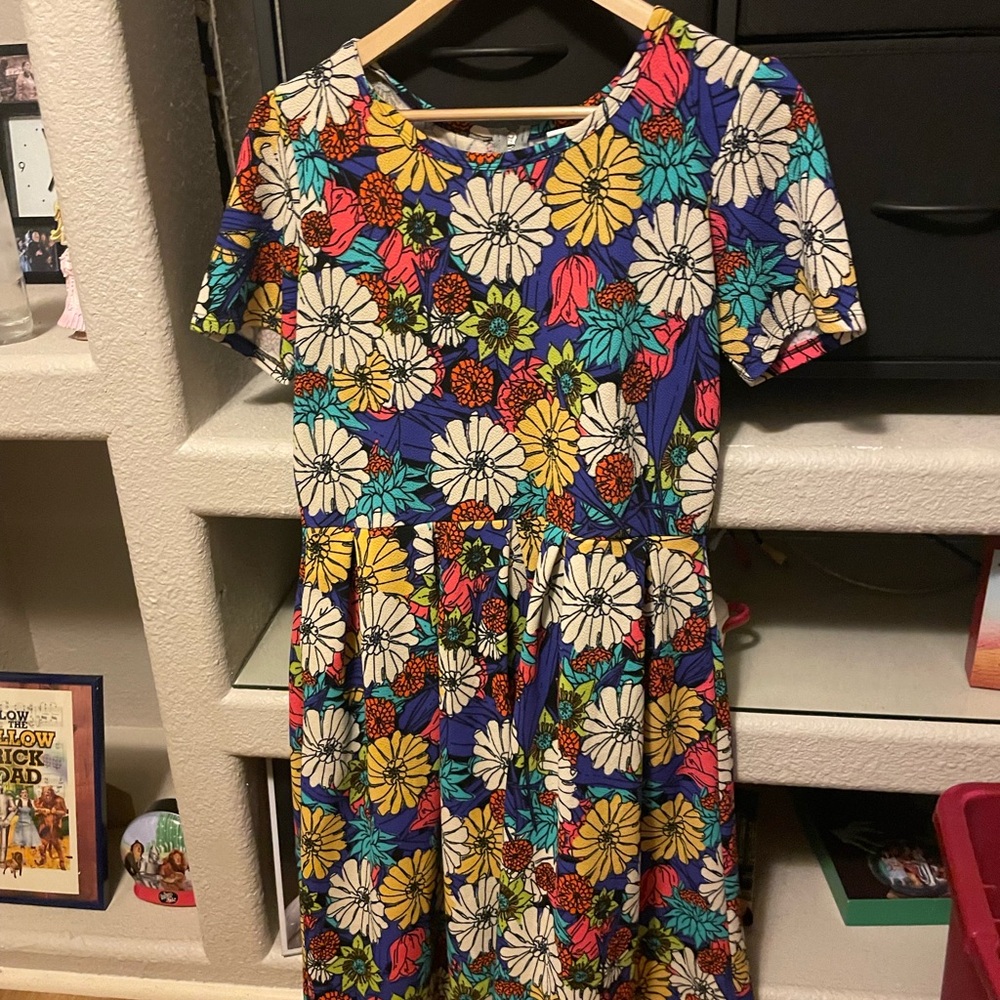 LuLaRoe Blue and Red Sundress with Short Sleeves and Crew Neck